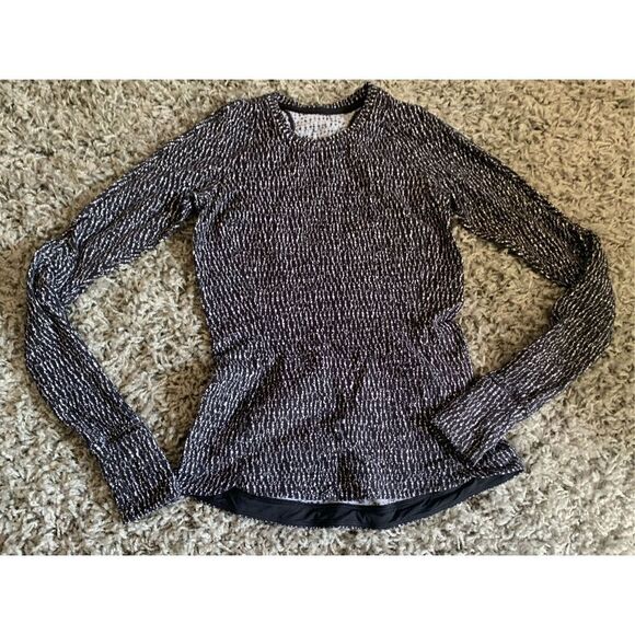 Lululemon Runderful running seamless black long sleeve SHIRT TOP sz 4 - Picture 2 of 7